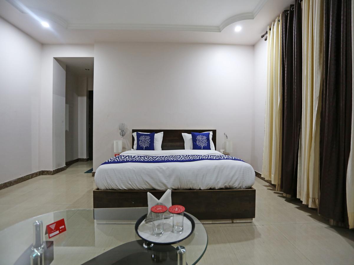 Oyo 4635 Sheetal Hotel Haldwāni Eksteriør bilde